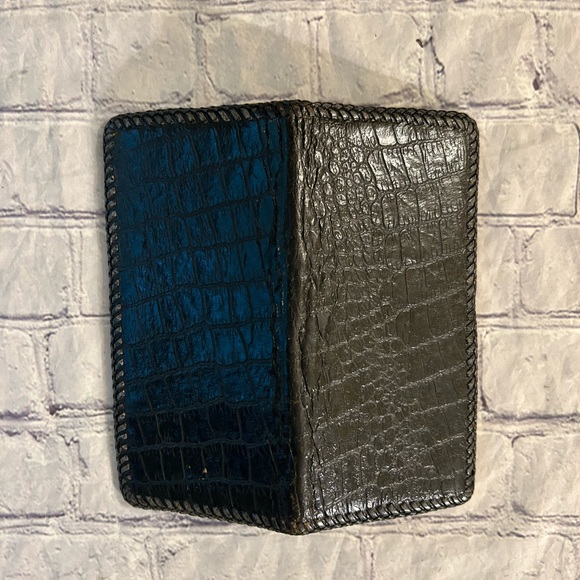 VINTAGE FAUX ALLIGATOR LIKE SKIN PRINT MENS BLACK WALLET - Picture 2 of 5